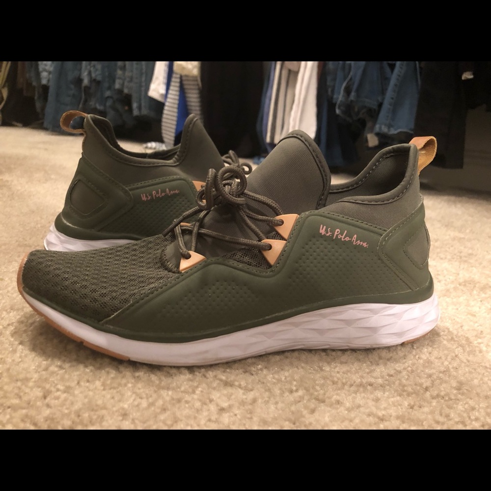US POLO ASSN TENNIS SHOES!